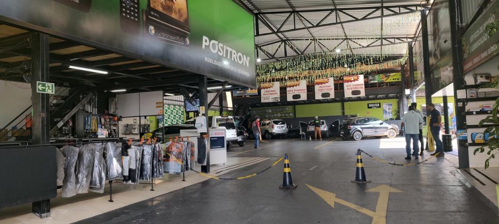 sfcar-service-som-e-acessorios-centrais-multimidias-1