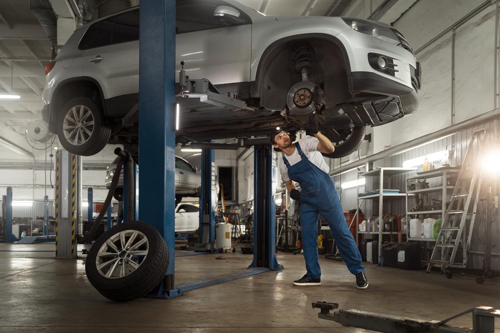 Troca de óleo em Uberlândia - SF Car Service Acessórios e Centrais ...